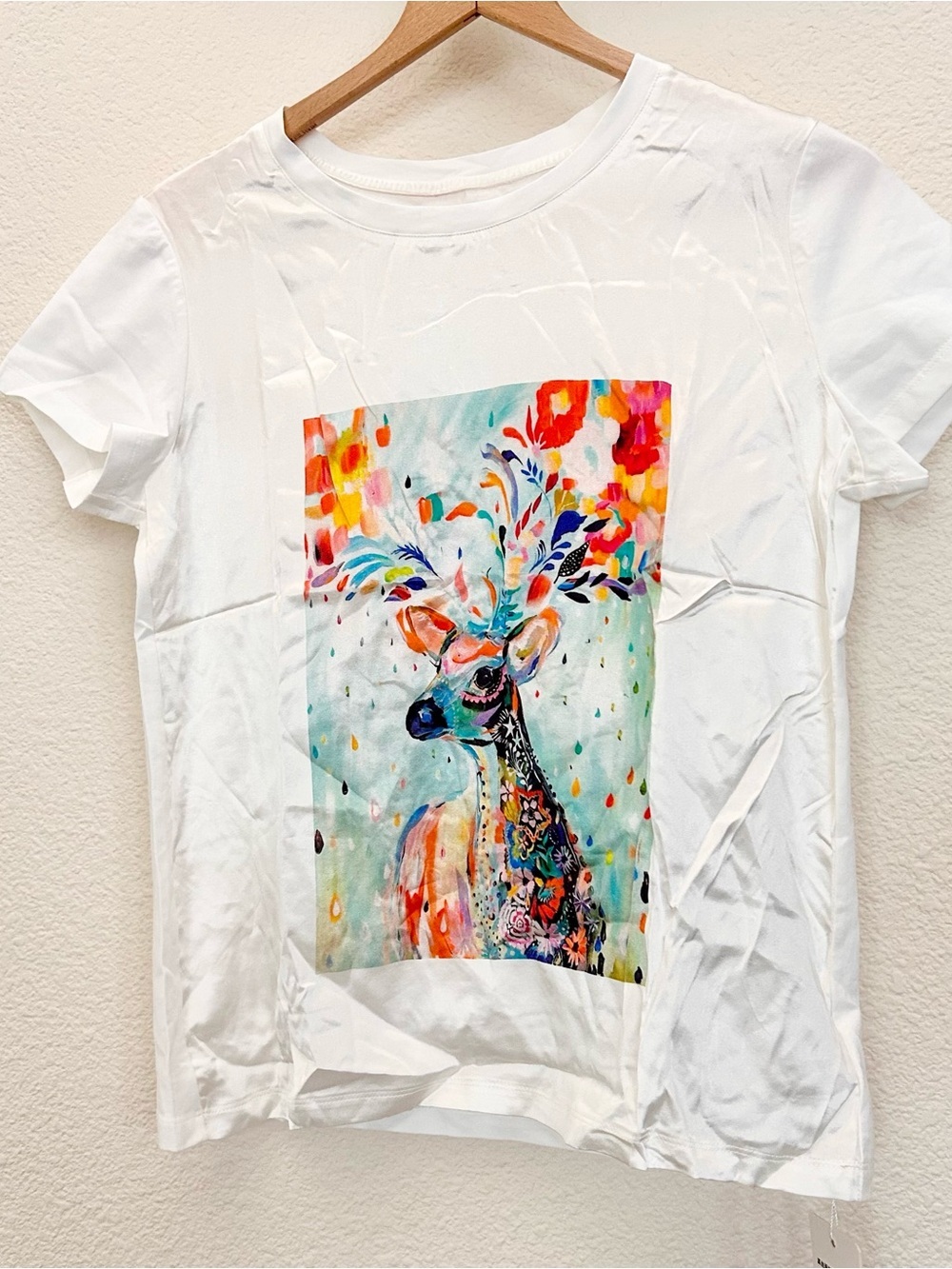 Artistic Colorful Deer Graphic Tee Silk Front Cotton Blend NWT Size Medium